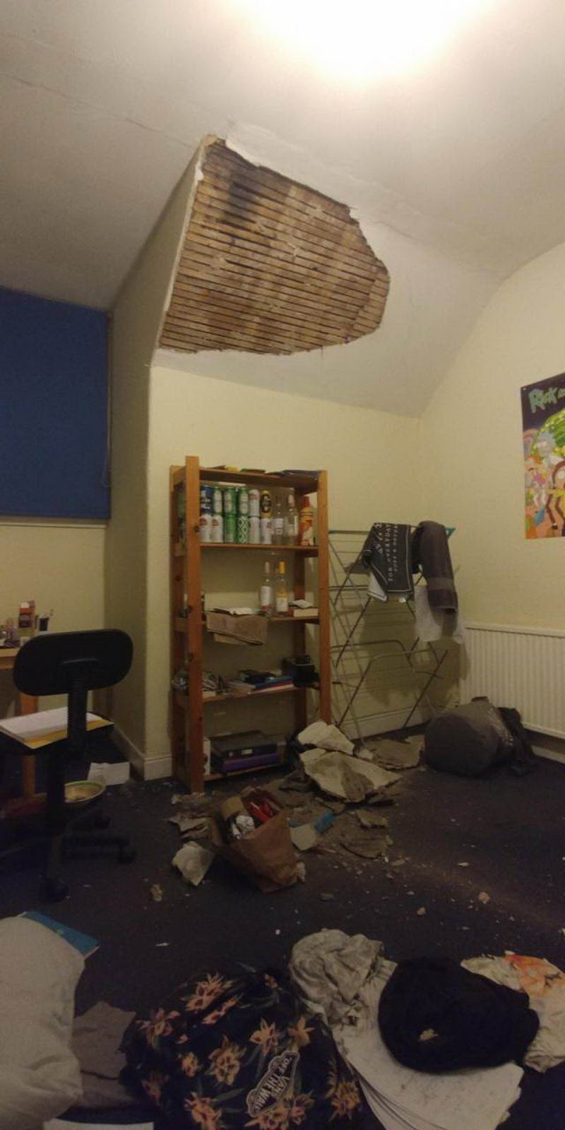 epic fails - collapsed ceiling - Nacred