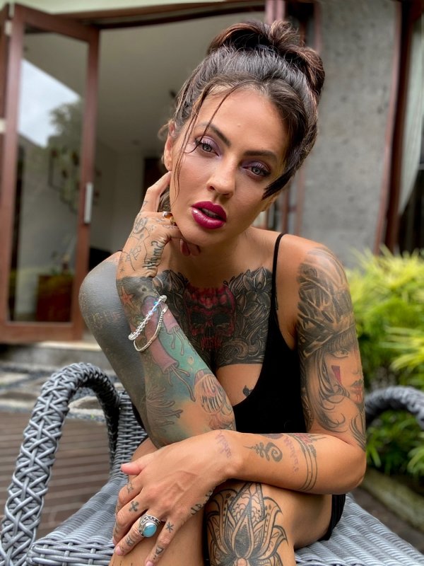 39 Sexy Inked Girls