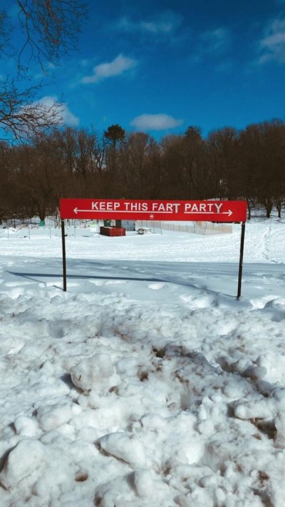 snow - Keep This Fart Party,