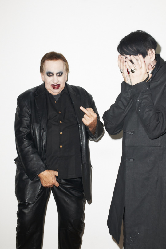 Marilyn Manson's father gets to embarrass him.