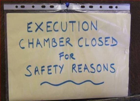 20 Hilarious Examples of Irony in Action