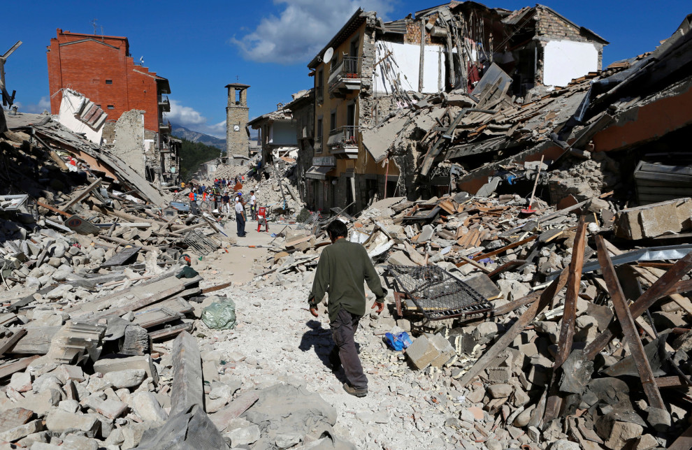 14 Images That Capture The Destruction of The Earthquake in Italy