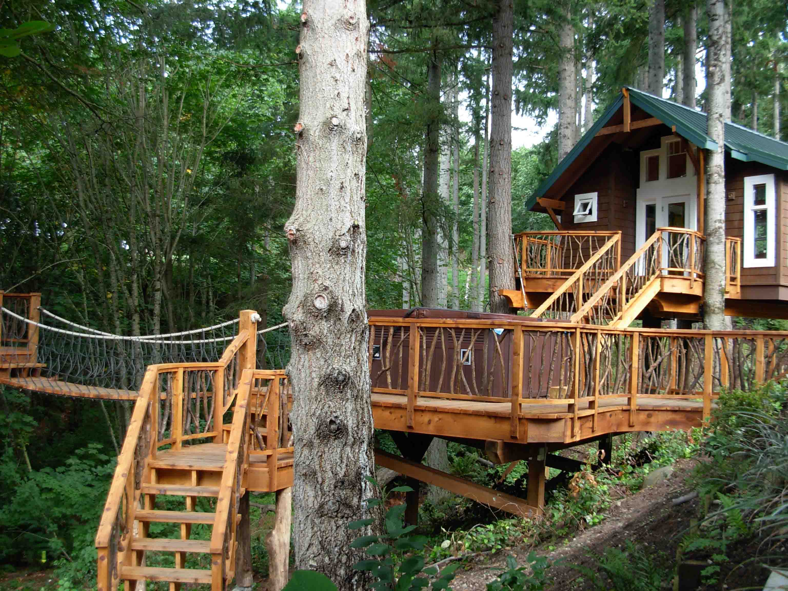 24 Badass Treehouses That'll Make You Feel Like A Kid Again