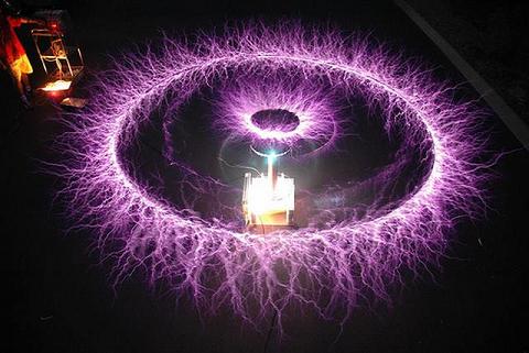 Tesla High Voltage Generator