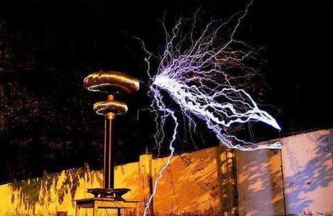 Tesla High Voltage Generator