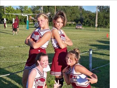 High School cheerleaders 2
