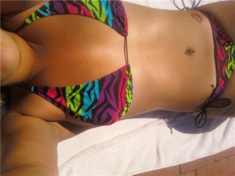 Another gallery of yummy self-pics. . .