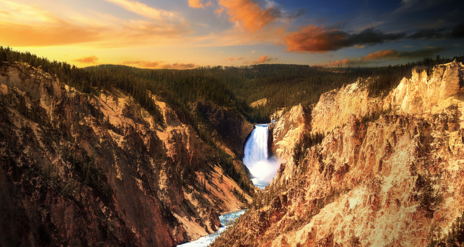 Yellowstone National Park by photographer Dominic Kamp