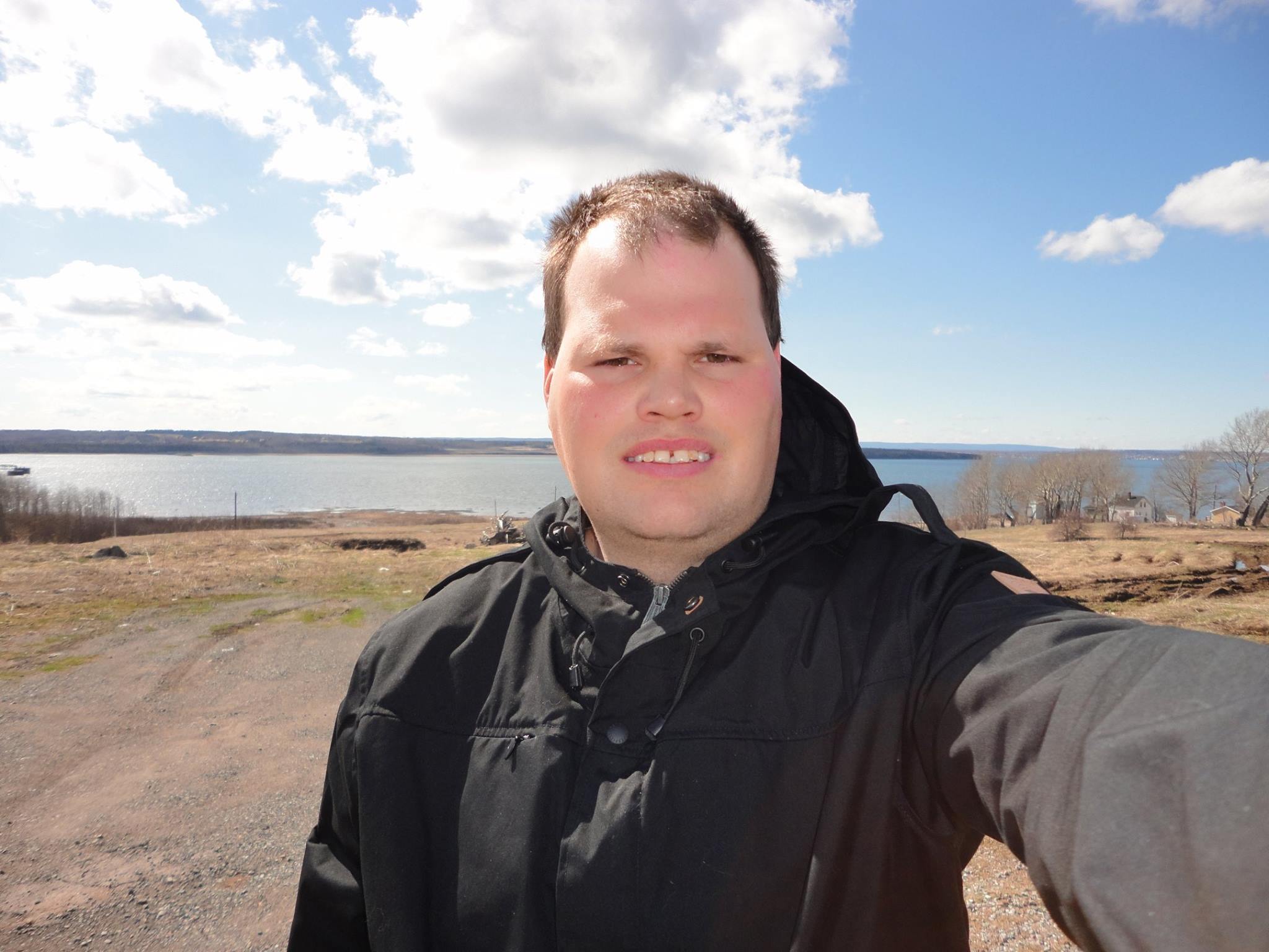 Frankie MacDonald is enjoying his warm weather down in Sydney Nova Scotia and it is sunny and beautiful outside and Frankie Does a Great Job Making Videos and Taking Pictures and i am doing a great job all the time.