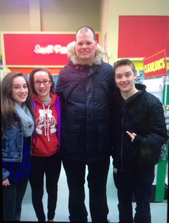 Frankie MacDonald attracts More Fans and Girls