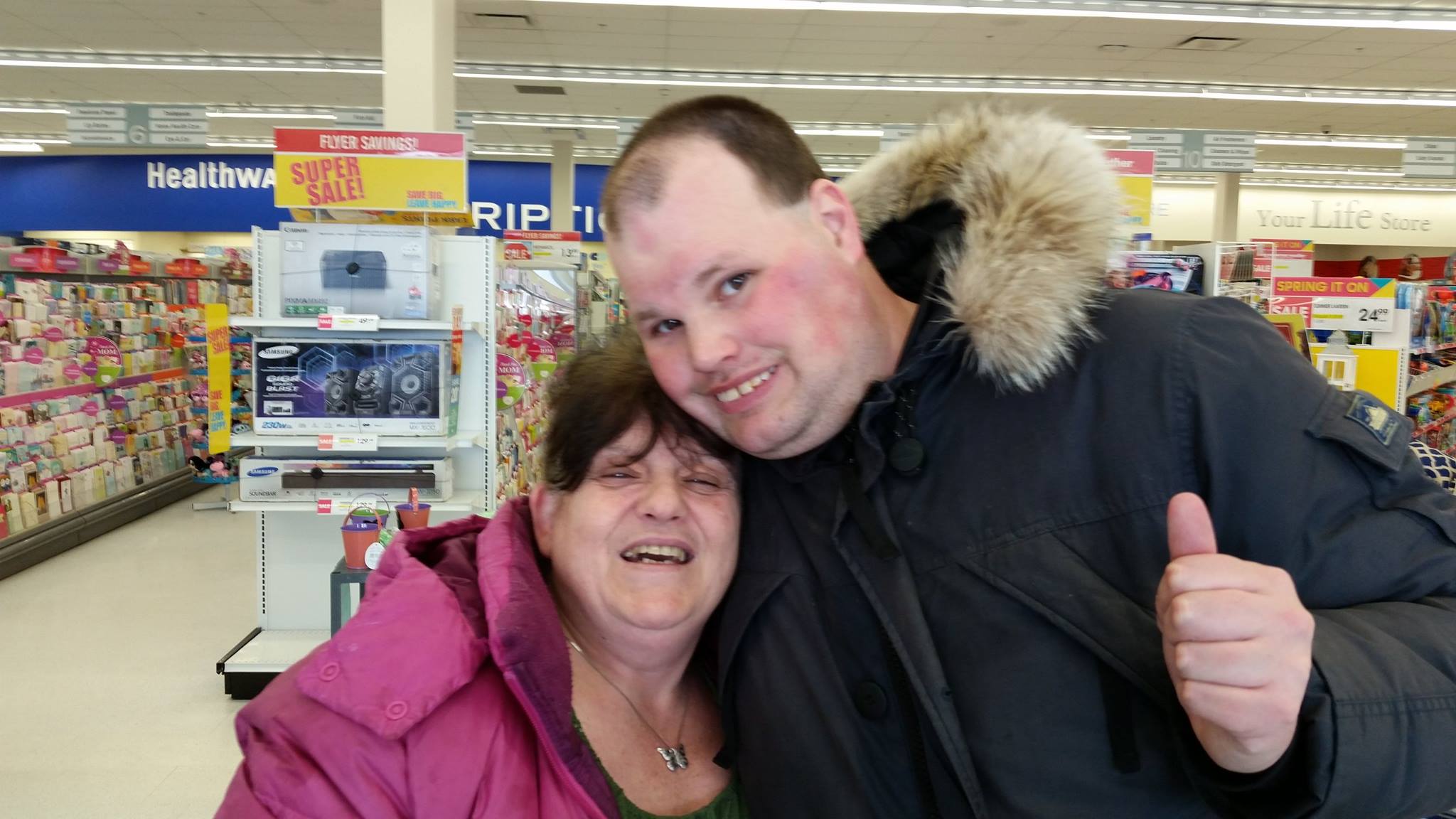 Few of the Ladies Gets in a Picture Taken with Frankie MacDonald.