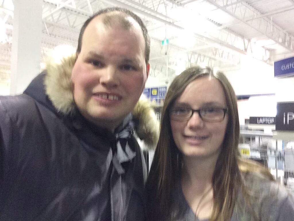 Few of the Ladies Gets in a Picture Taken with Frankie MacDonald.