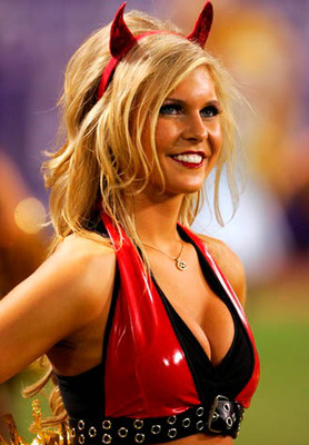NFL cheerleaders dress for Halloween part 2