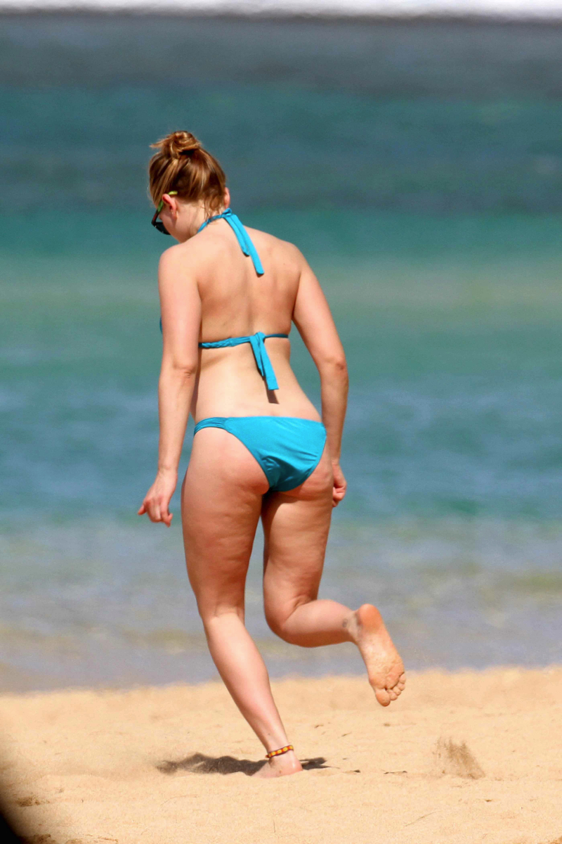 Scarlett Johansson In Her Bikini, Playing In The Ocean