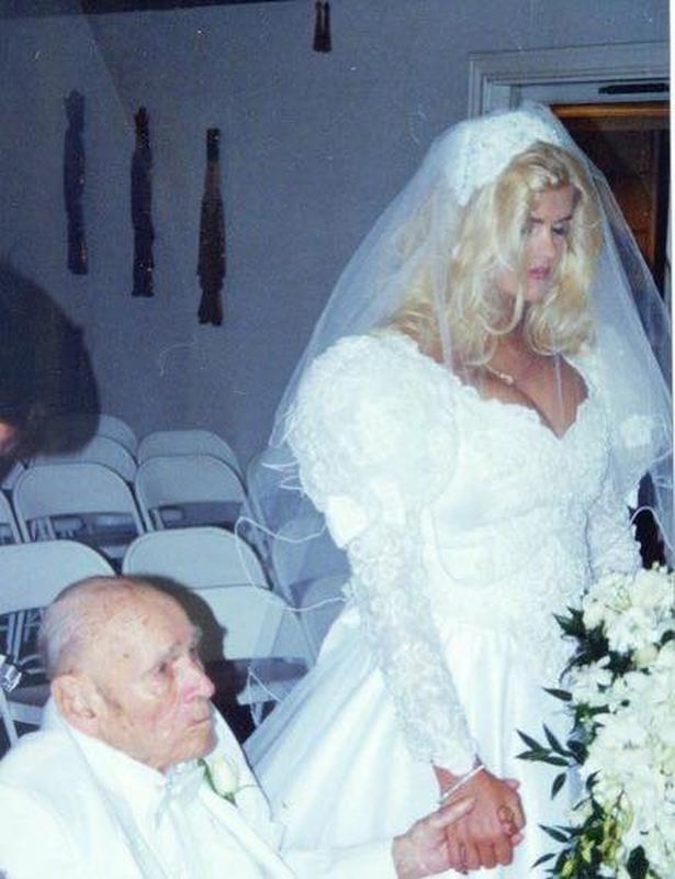 Anna Nicole Smith and oil tycoon J. Howard Marshall on their wedding day in 1991. Anna was a 24 year old stripper when she met the 86 year old billionaire