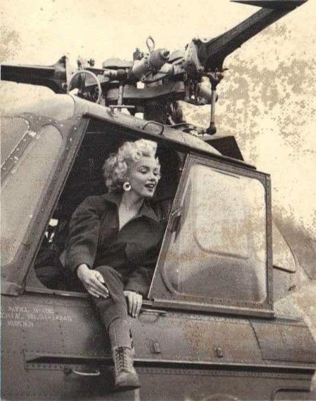 Marilyn Monroe in Korea 1954