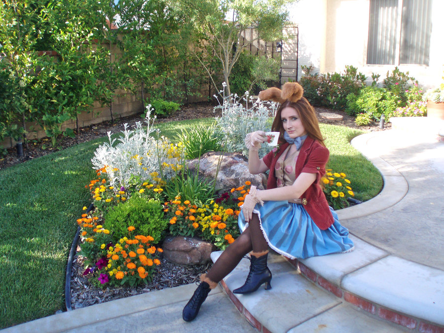 Alice In "Halloweenland"