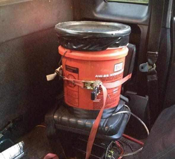 REDNECK GHETTO DIY VEHICLE ENGINEERING ON THE GO