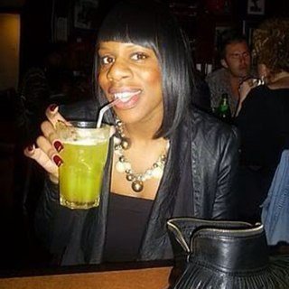 Jay-Z in a drag,.H-to the-homo
