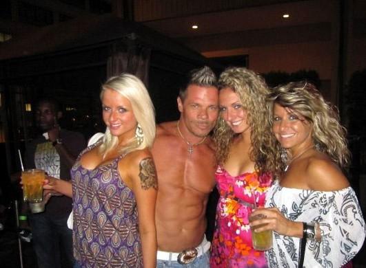 Hot Chicks With Douchebags
