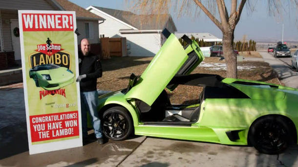 Thanks to a Utah convenience store's contest, Frito-Lay truck driver David Dopp won another set of wheels last Saturday: this lime-green, 631-hp Lamborghini Murcielago LP-640, worth at least 200,000. Such an awesome car that will...oops, he already wrecked it.
Just a few hours after getting the keys to the V-12 powered Italian supercar named for a