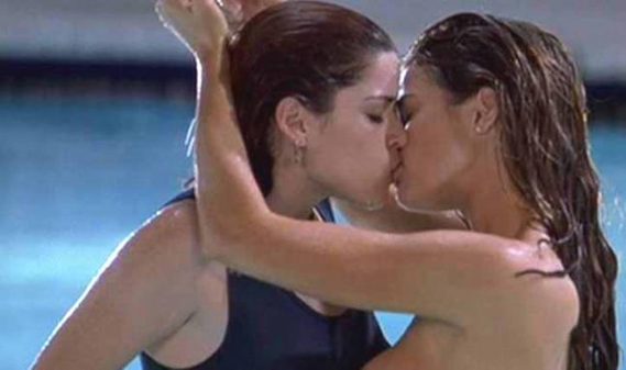 90s Lesbian - The 30 Greatest Lesbian Scenes In Movies - Gallery | eBaum's ...
