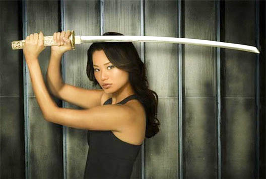 I like the way she handles a sword