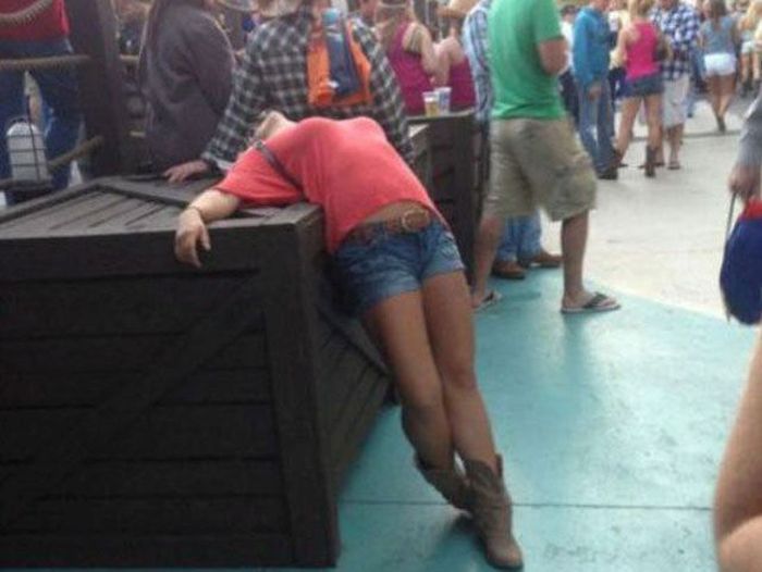 24 People Who May Be A Little Drunk