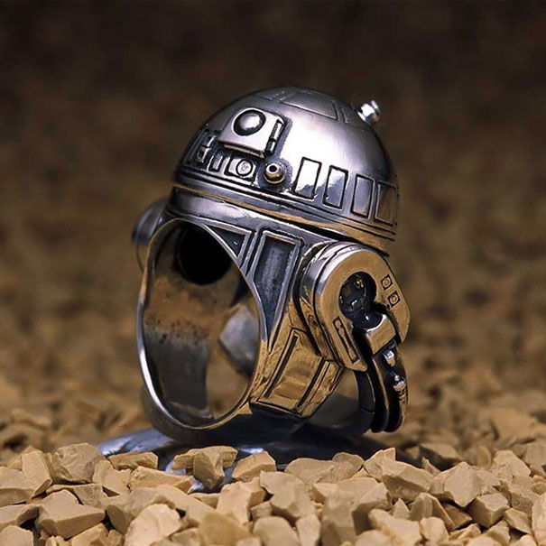 R2 D2 Ring