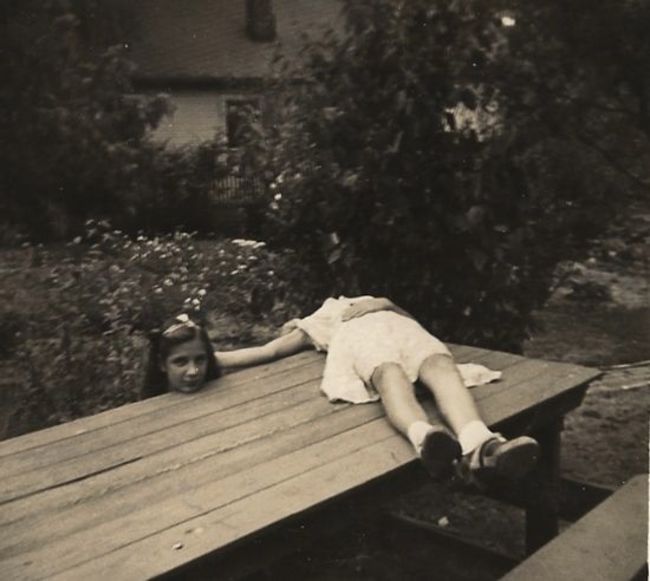 An early example of "horsemanning", the 1920's version of "planking."