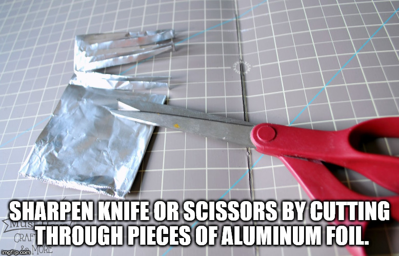 bittu sahgal - Sharpen Knife Or Scissors By Cutting Crafthrough Pieces Of Aluminum Foil. vus imgiip.com More