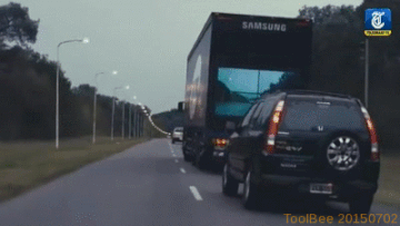 Samsung truck with screen to help pass it