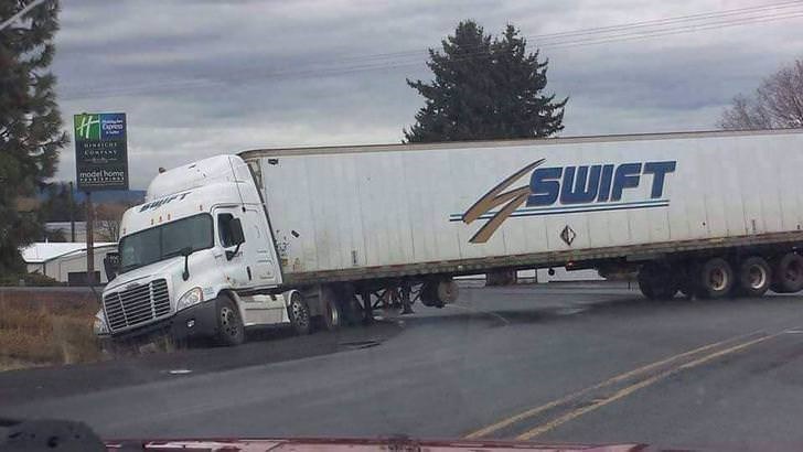 16 Swift Trucking Fails to Grind Your Gears