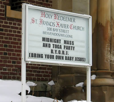 MORE FUNNY CHURCH SIGNS: GOD ANSWERS KNEE-MAIL