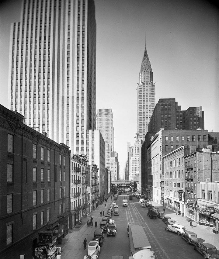 42nd Street, looking west from 2nd Avenue. Chrysler Building at top right, "News Tavern" "Goblet Bar" at lower right, ca. 1935-1941.