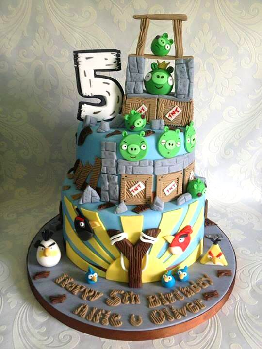 Highly detailed video game cakes