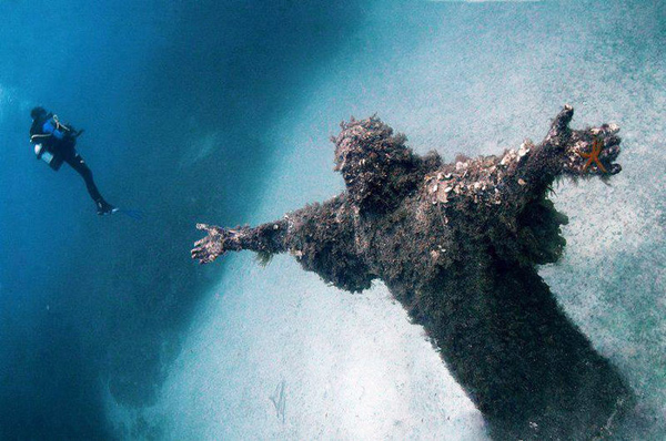 Underwater statue of Jesus in Malta