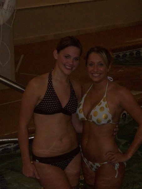 real hot girls in swimsuits!