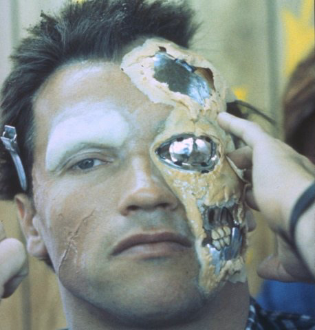 One afternoon during a break in filming, Arnold Schwarzenegger went into a restaurant in downtown L.A. to get some lunch and realized all too late that he was still in Terminator makeup - with a missing eye, exposed jawbone and burned flesh.