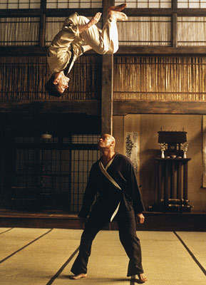 The fight scene between Morpheus and Neo, which is neither in the real world nor in the Matrix, is tinted yellow.