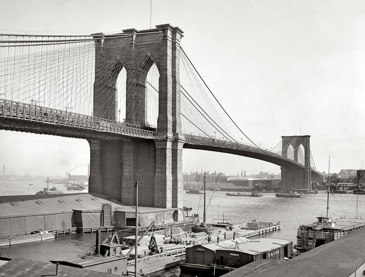 018  1900  " Brooklyn Bridge , East River "