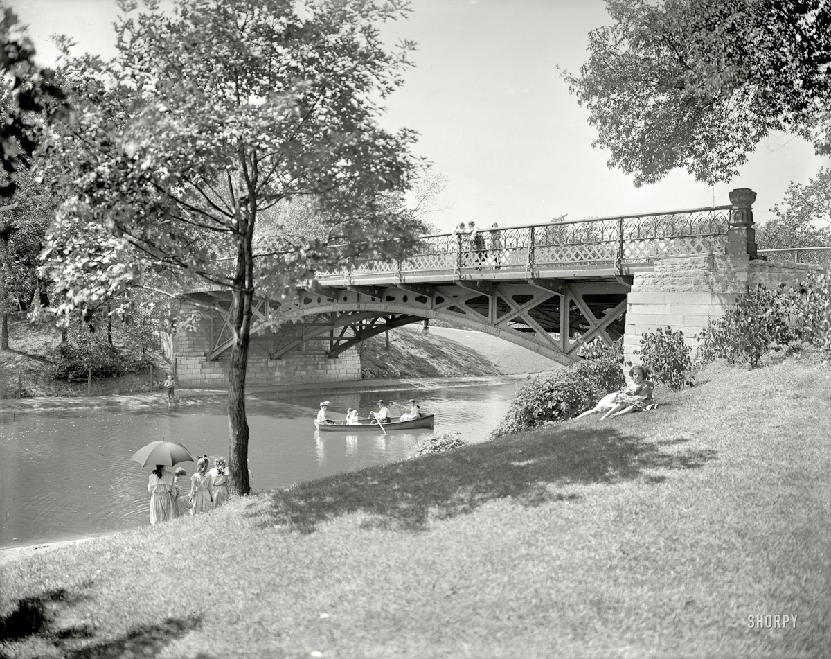 049  1905  Chicago . "The bridge, Lincoln Park "