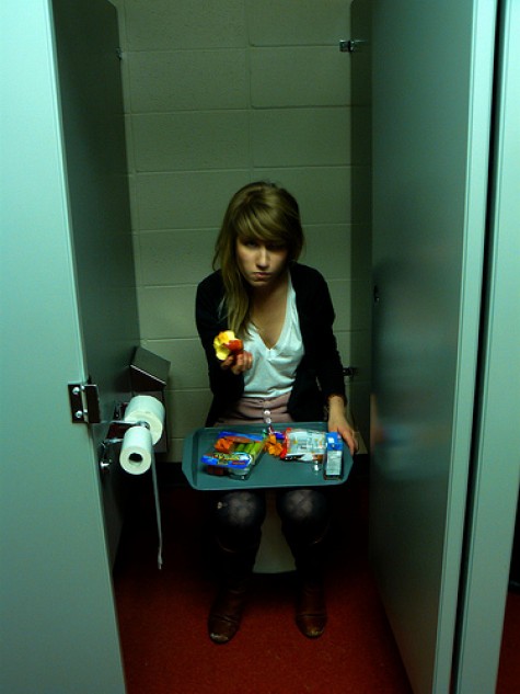 25 Filthy People Eating in the Bathroom