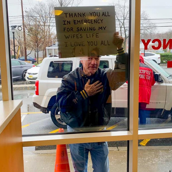 wholesome memes - man holding sign thank you for saving my wife - Man'S Thank You All In Emergency For Saving My Wife'S Life I Love You All You Icopter Ponge Tea