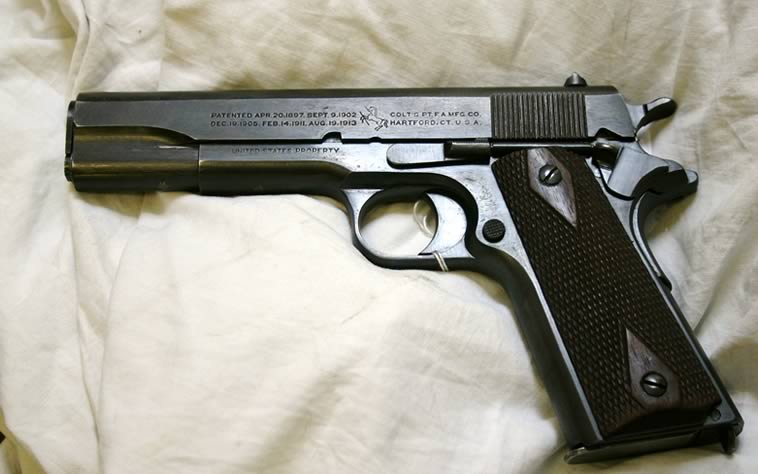 Colt M1911 -Amr.