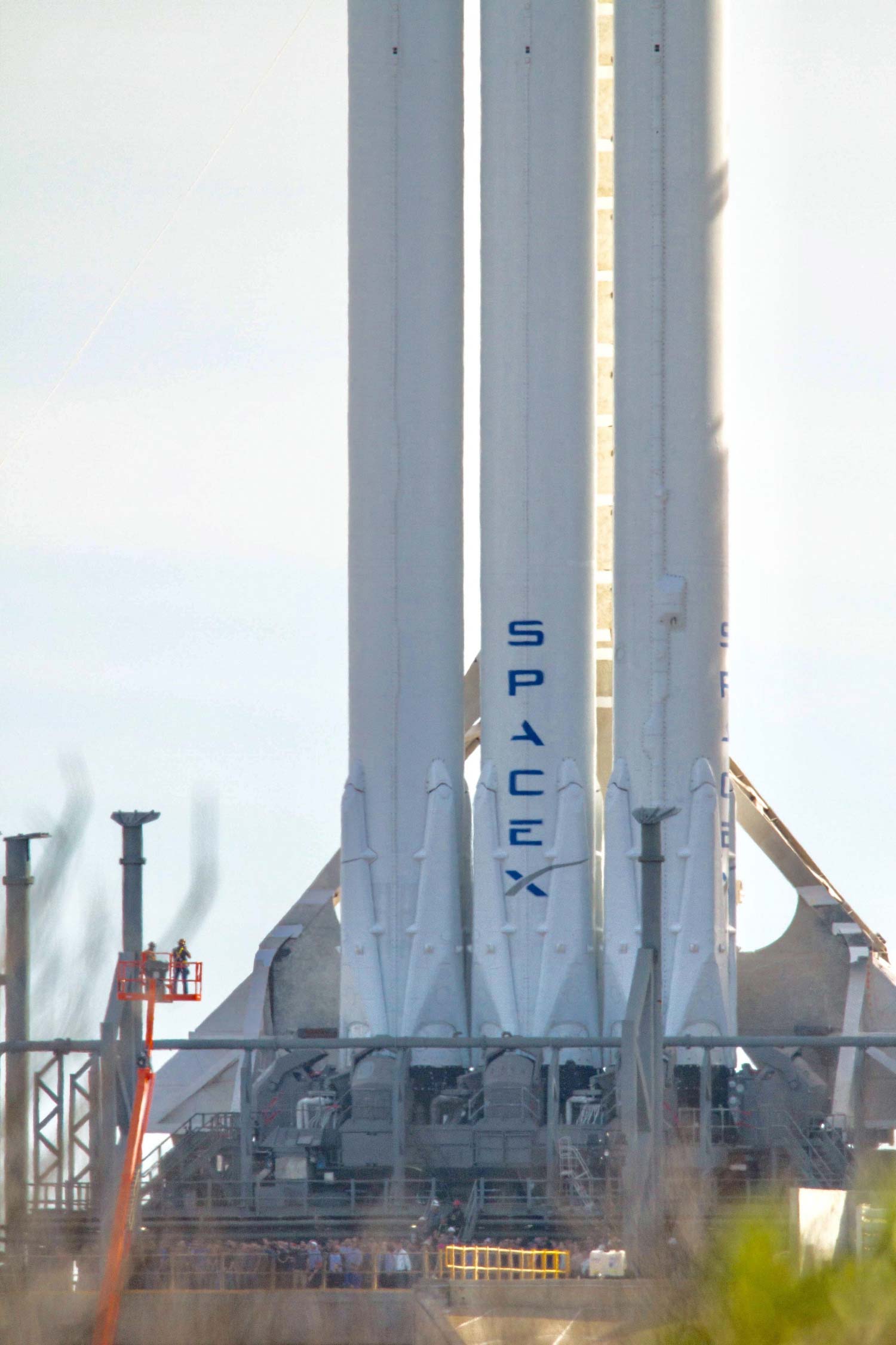 SpaceX Falcon Heavy (humans for scale)