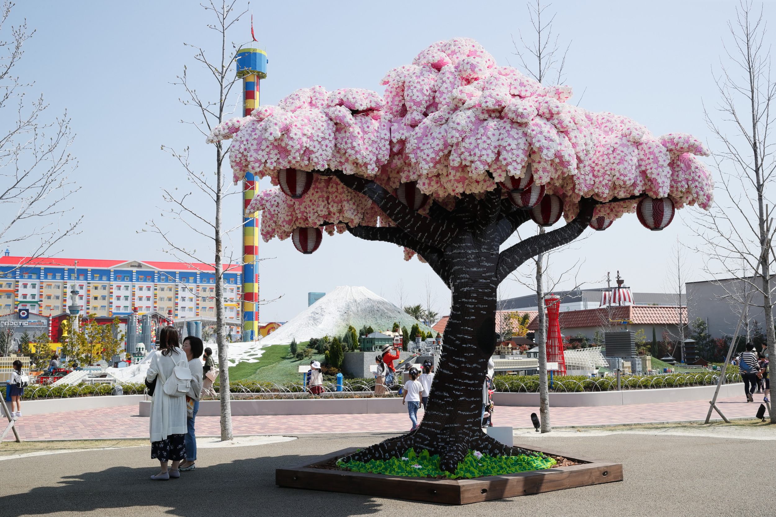 881,470 brick cherry blossom tree in LEGOLAND, Japan