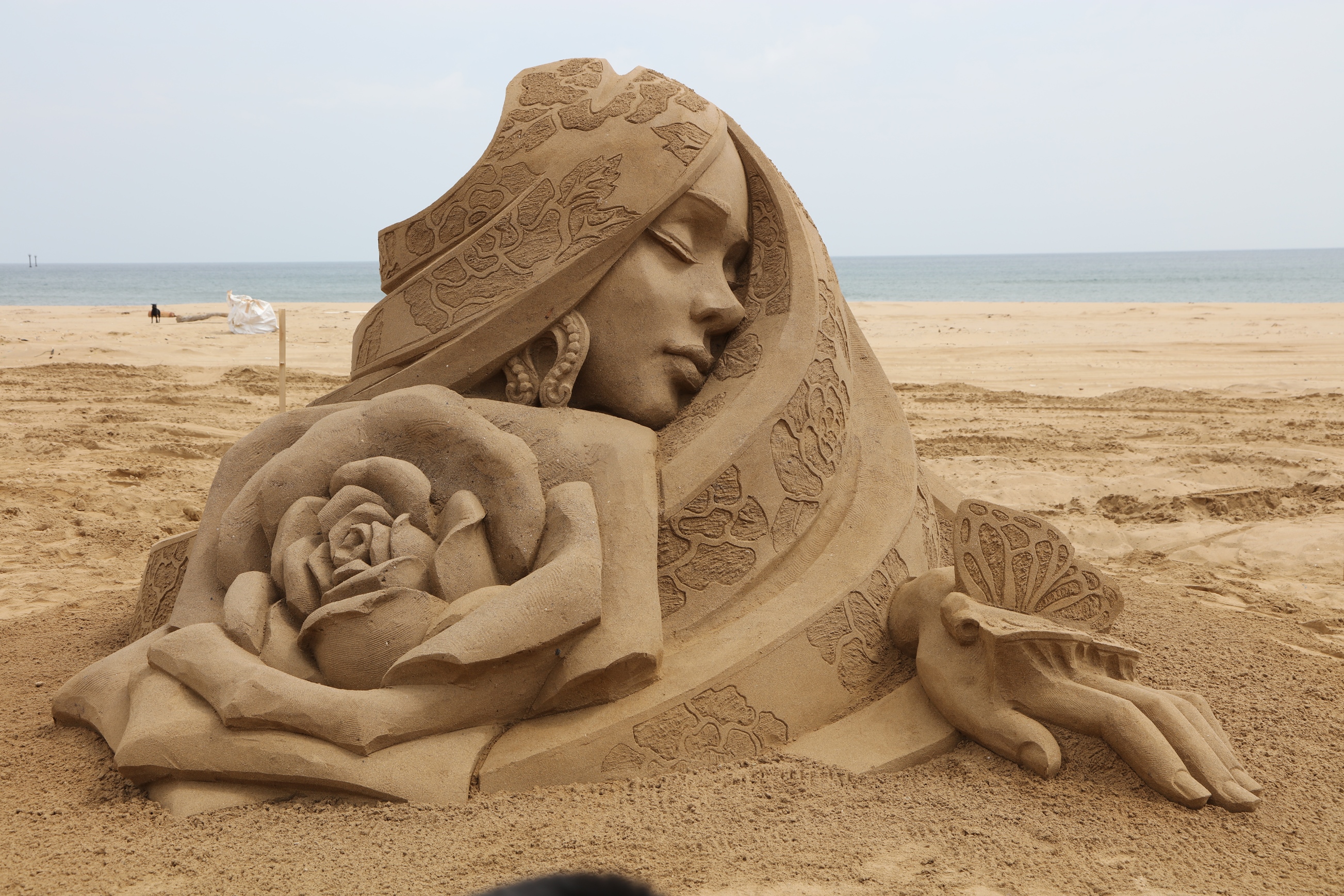 "Divine Beauty", 3rd place in Taiwan's International Sand Sculpture contest, artist Wang Jie
