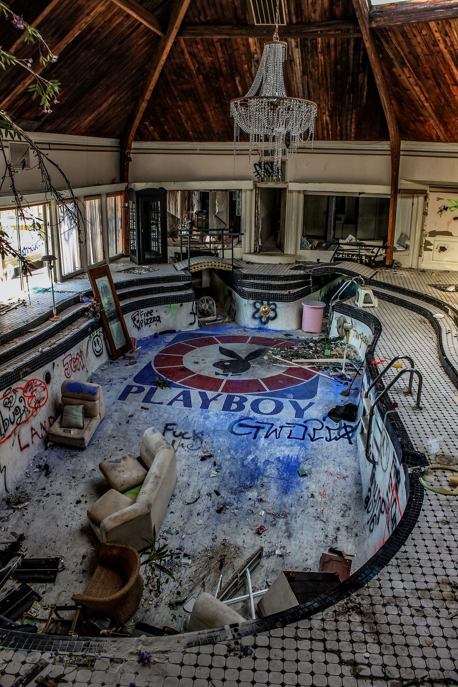 playboy mansion abandoned - Playboy Ctwo