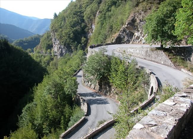 Who doesn't want to go to the south of France? About 20 miles on this pass is part of the Monte Carlo Rally with 34 death defying hairpins and long stretches where cars top our at over 100 miles per hour. It's considered one of the greatest driving roads of the world, but not for normal people who embrace safety first.  Read Full Article At: http://www.mediadump.com/hosted-id108-the-most-dangerous-roads-in-the-world